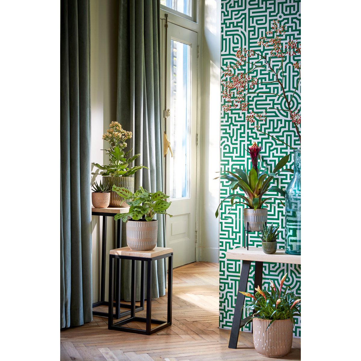 Asia Plantentafel L35 x B35 x H81 cm Hout Metaal Zwart