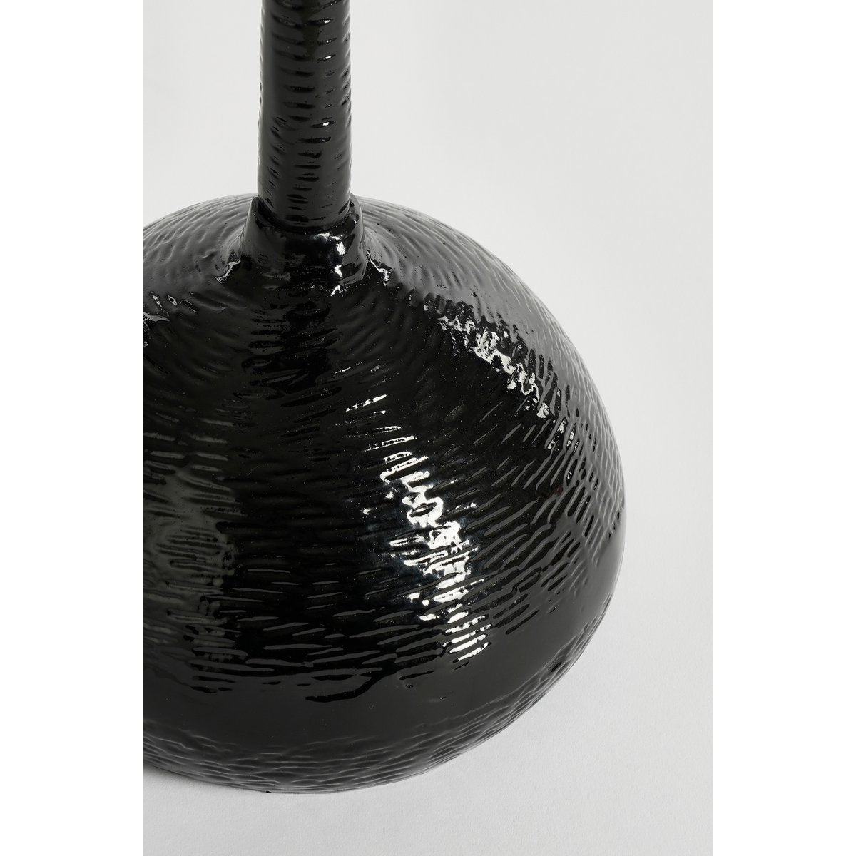 Lumo Bijzettafel H58 x Ø34 cm Gerecycled Aluminium 100% FSC Zwart