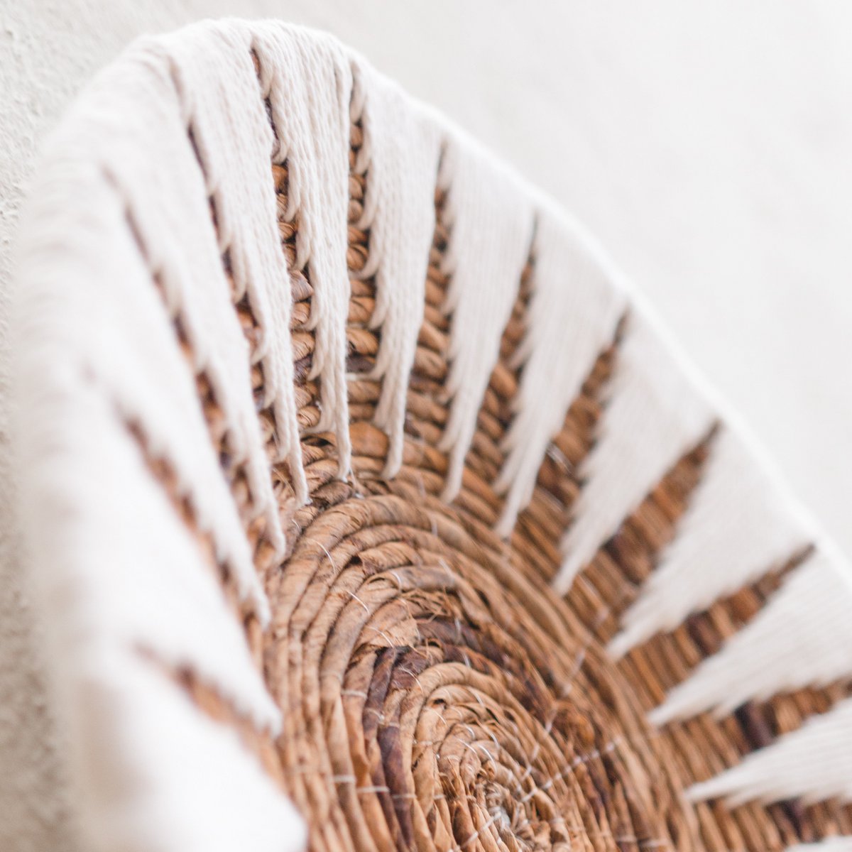 Calypso Wanddecoratie | Decoratieve schaal gemaakt van Bananenvezel 2 maten