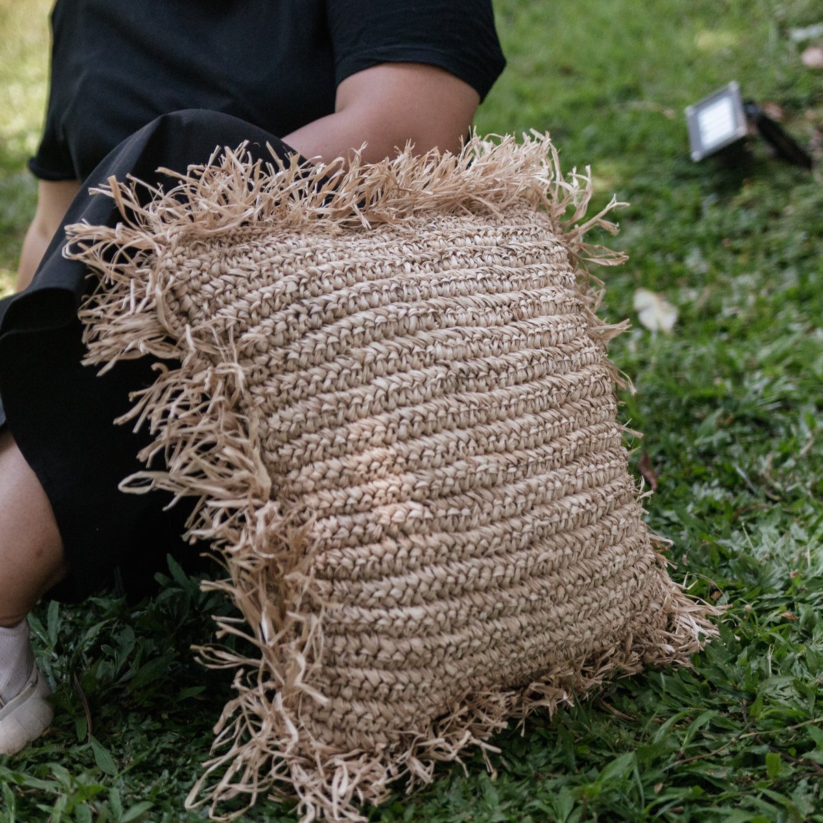 Nusa Sierkussen met vulling gemaakt van Raffia