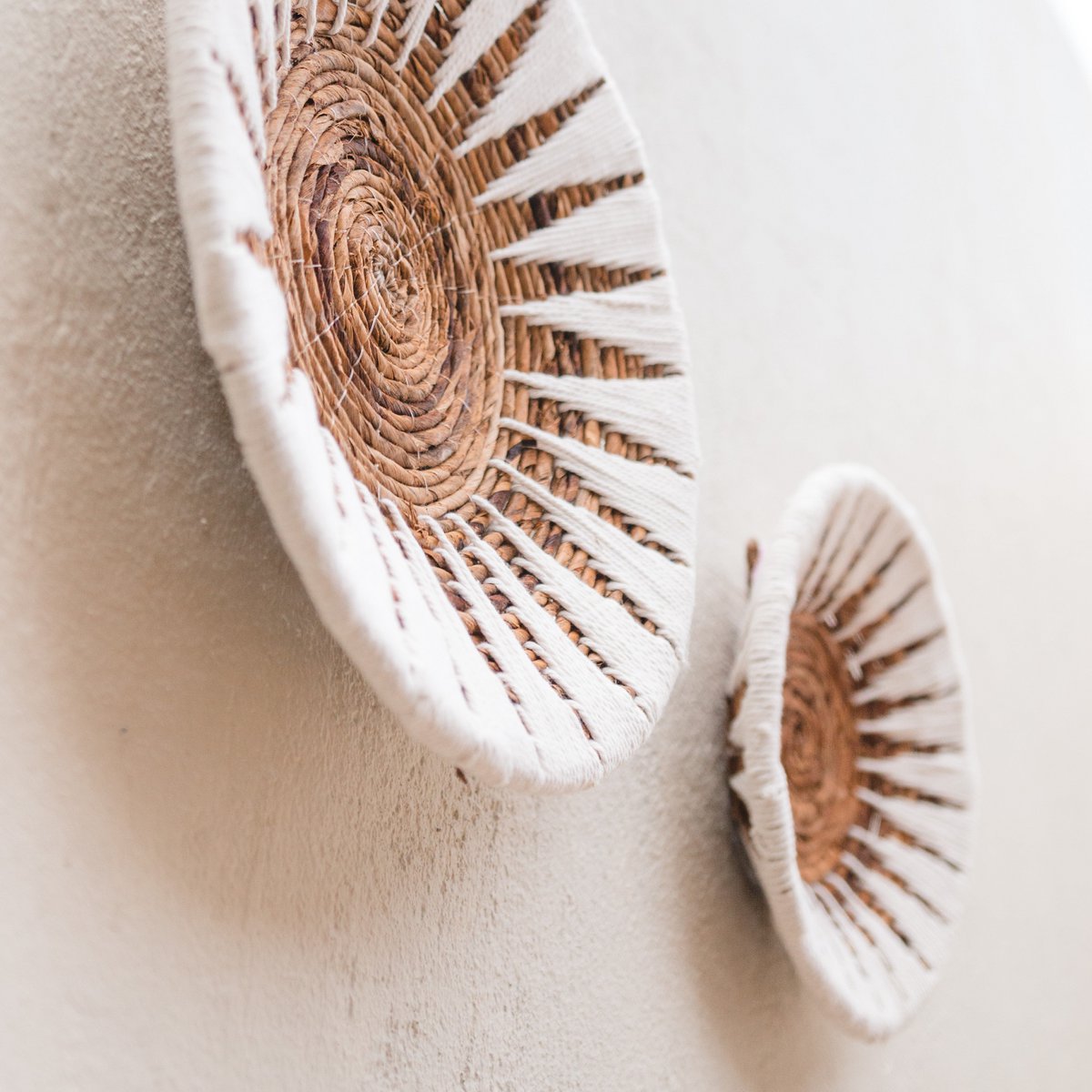 Calypso Wanddecoratie | Decoratieve schaal gemaakt van Bananenvezel 2 maten