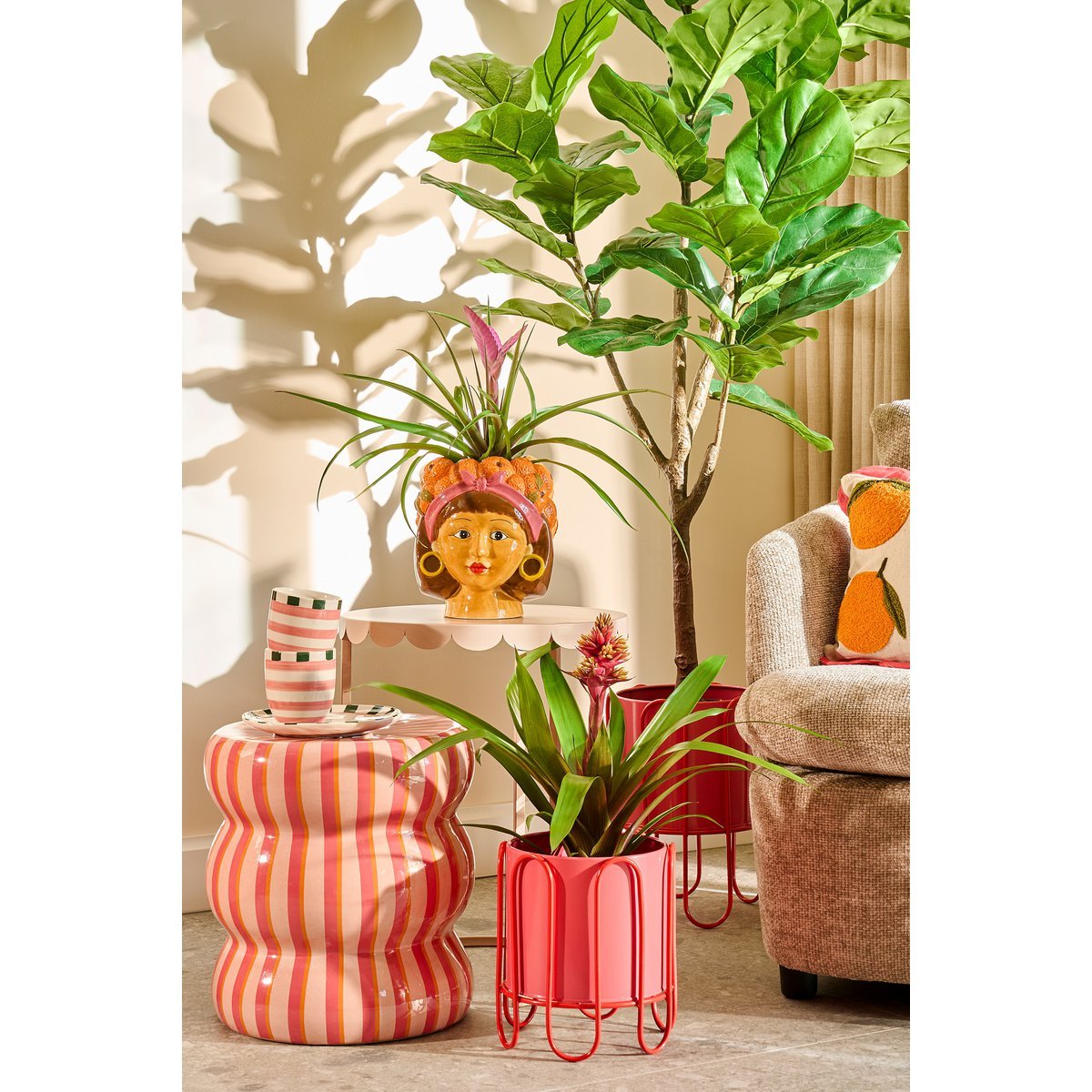 Vrouw Bloempot Binnen L20 x B20 x H22 cm Dolomiet Oranje
