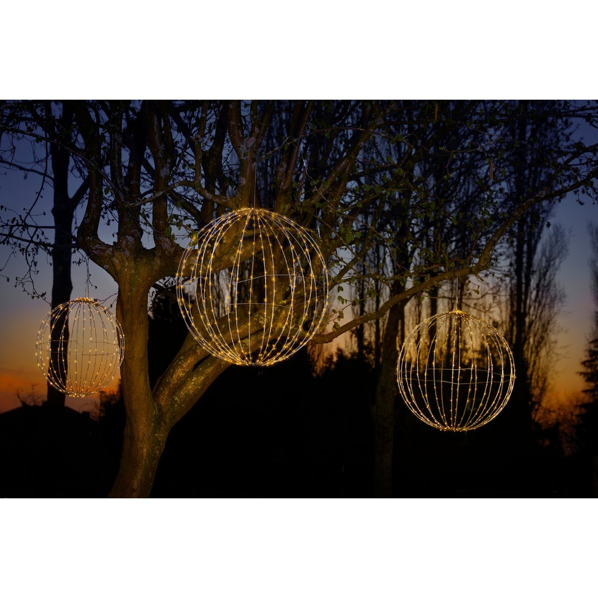 Klassieke Ronde Bal met Witte LED Lampjes Ø50 cm Zilver Kerstverlichting