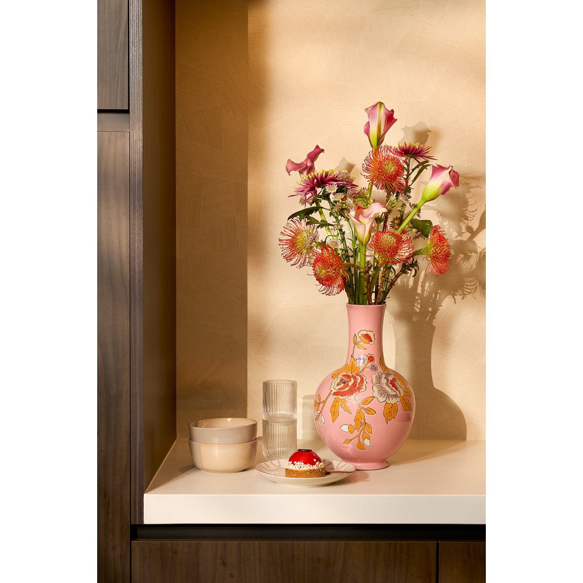 Bolla Vaas H36 x Ø22 cm Keramiek Roze met bloemen