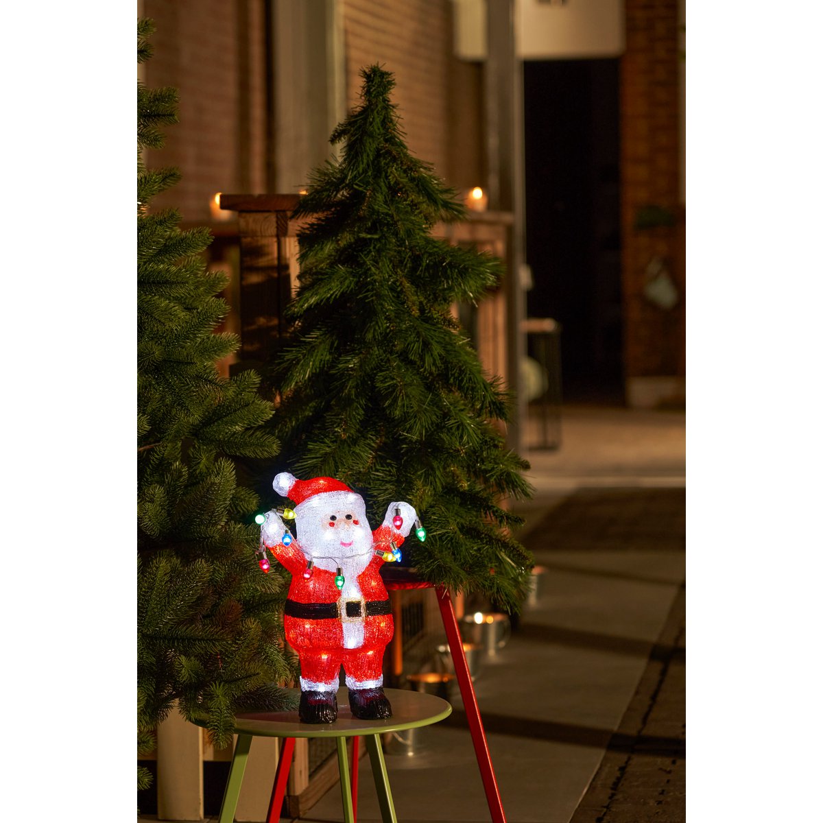 Vrolijke Buiten Kerstman L22 x B15 x H35 cm kleurrijk Kerstverlichting