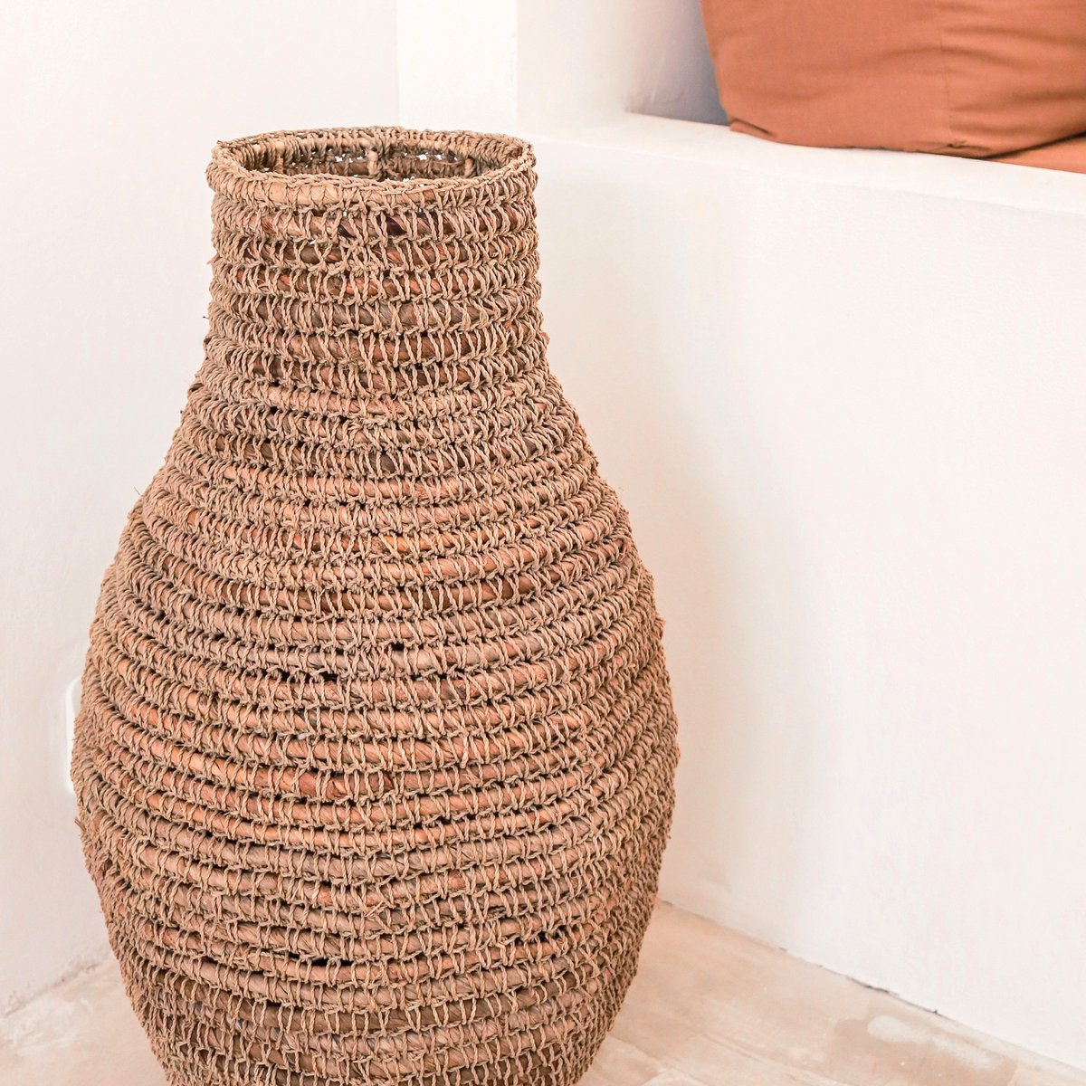 Kayla Geweven Raffia BOHO Vaas in fles vorm